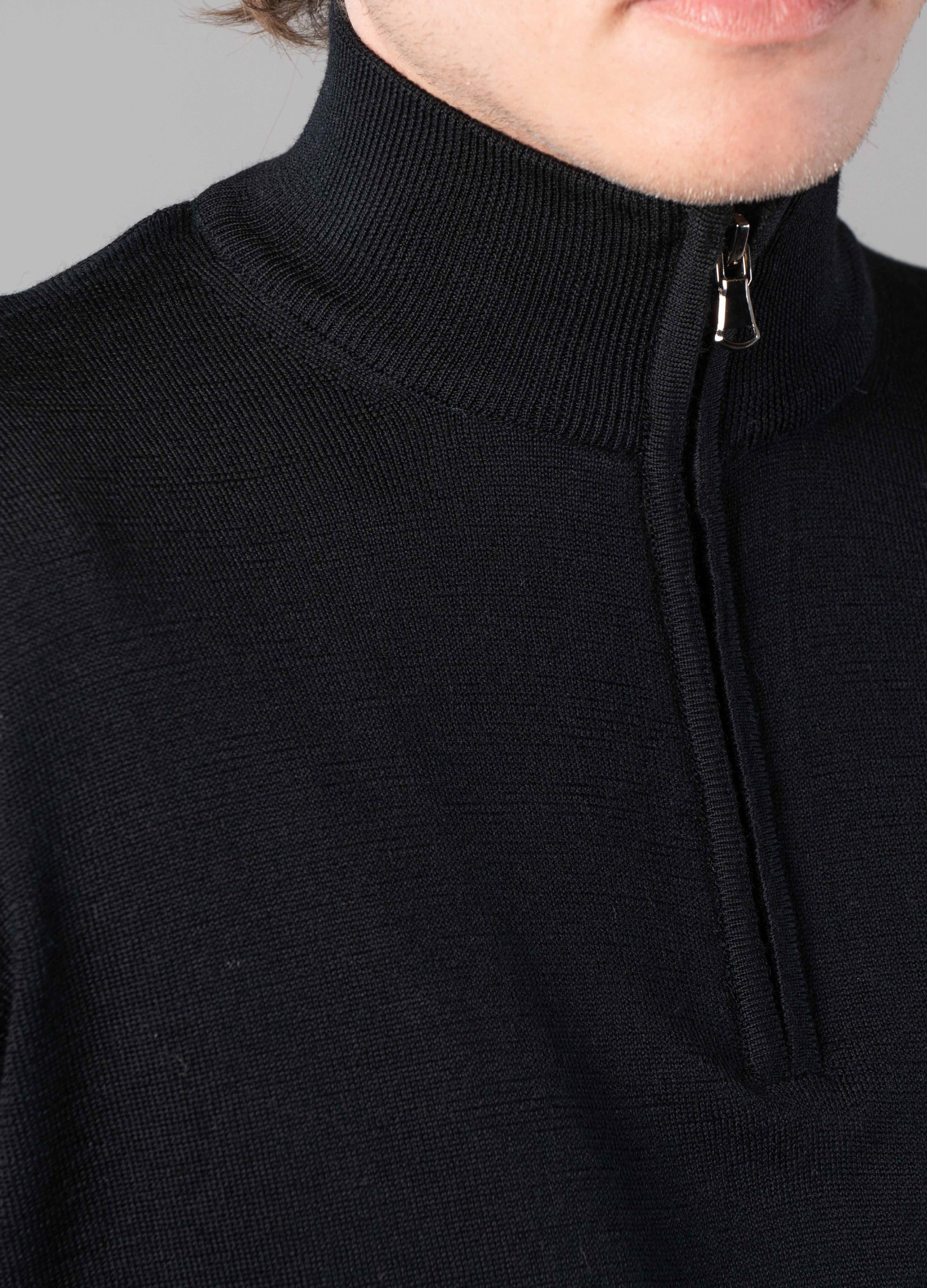 Merino Quarter Zip Black
