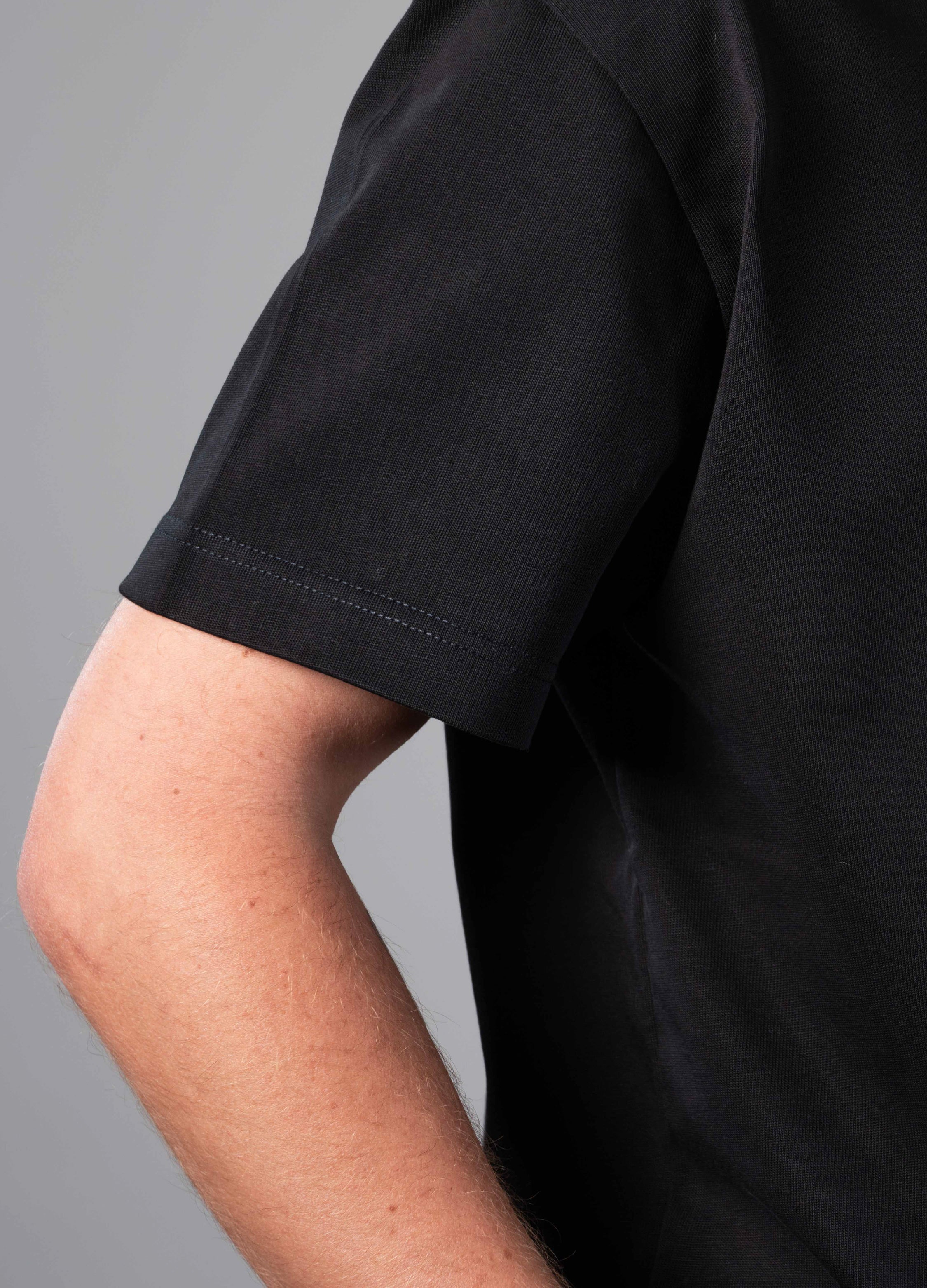 T-shirt Semi Oversized Black